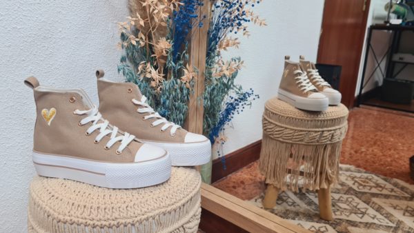 Zapatilla topo corazón