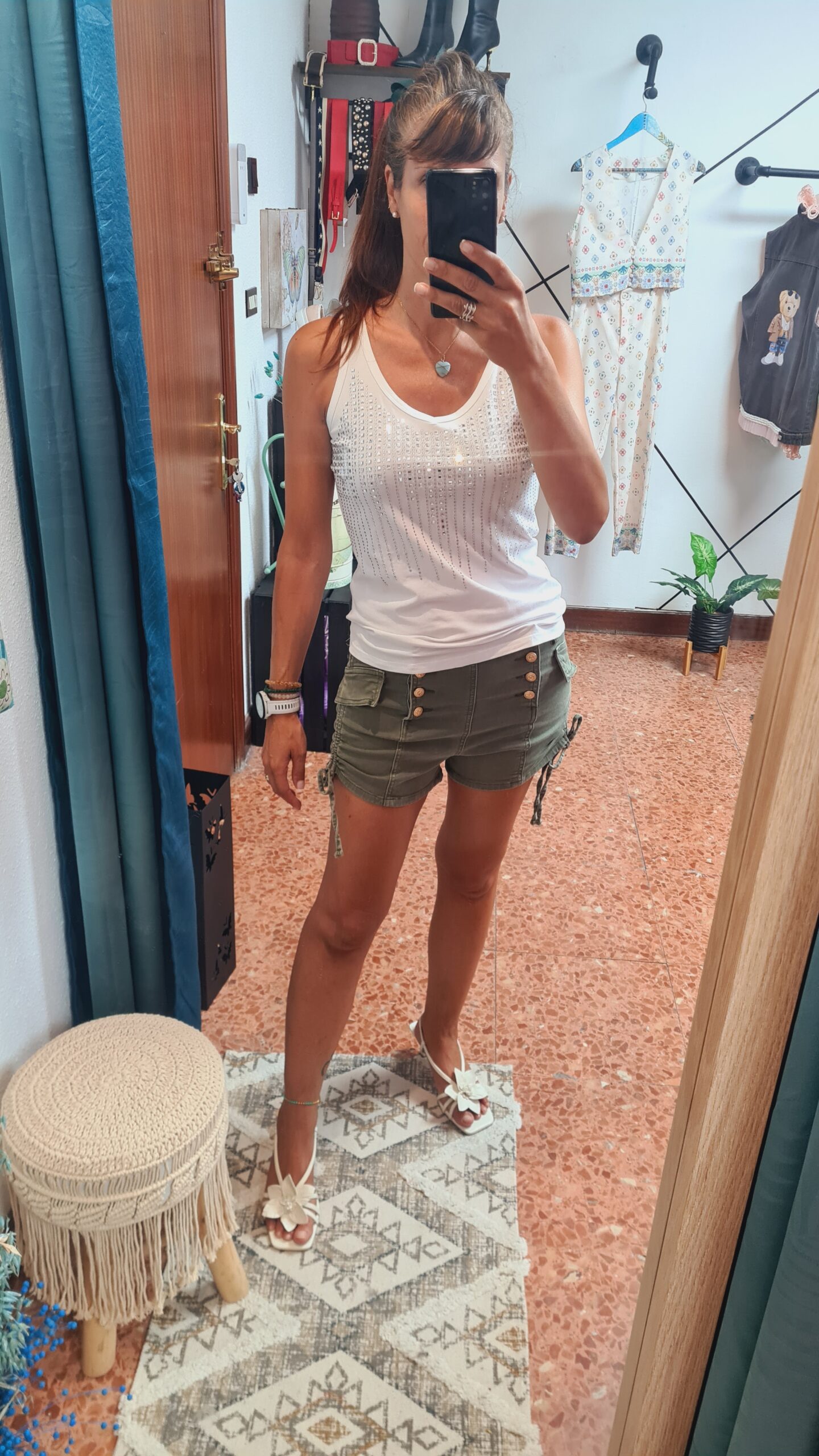 Short kaki